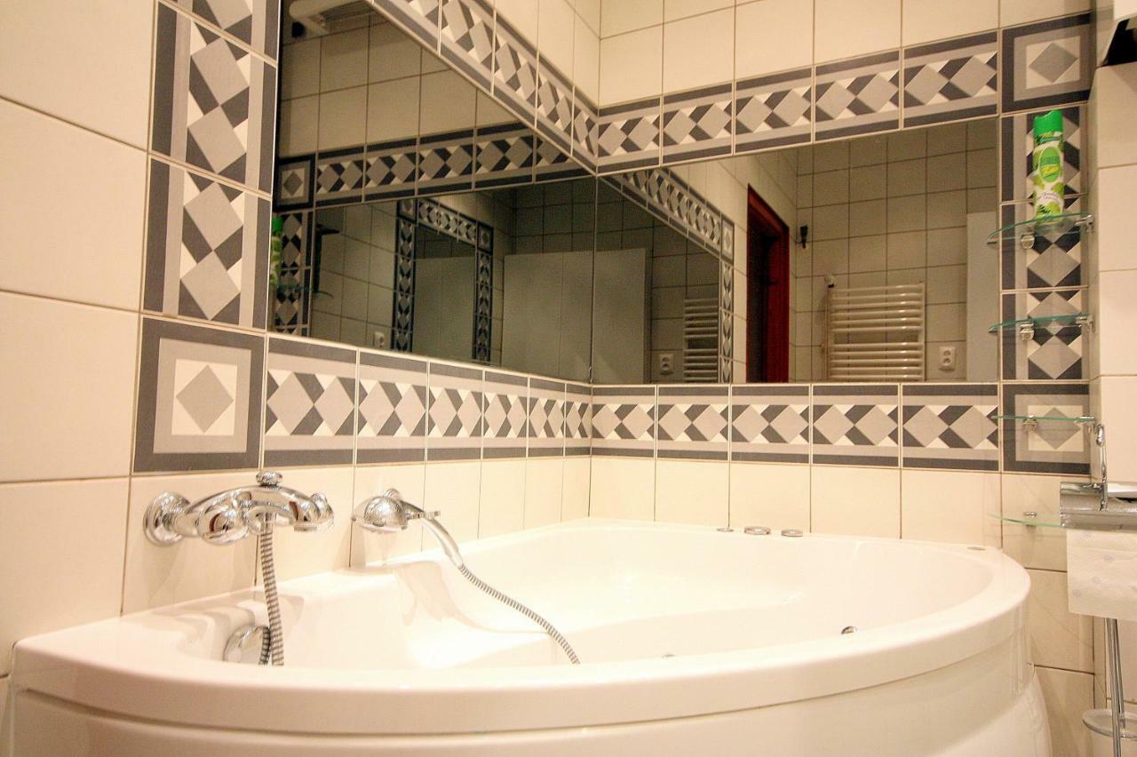 Velvet Apartament Kopinska Варшава Стая снимка